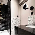 Rayz Eiffel Hotel apartamentowy Paryż