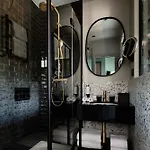 Rayz Eiffel Aparthotel