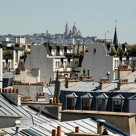 Rayz Eiffel Apartmanhotel 3*