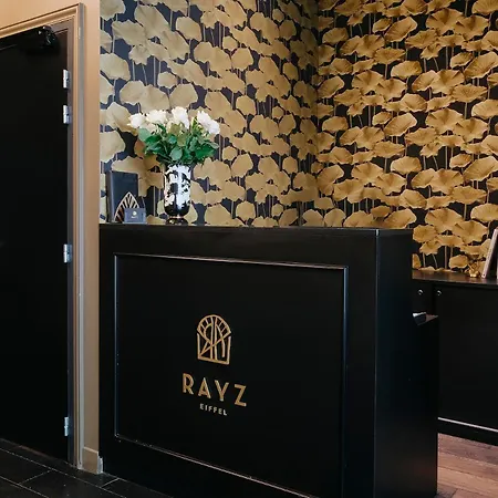 Rayz Eiffel 4* París