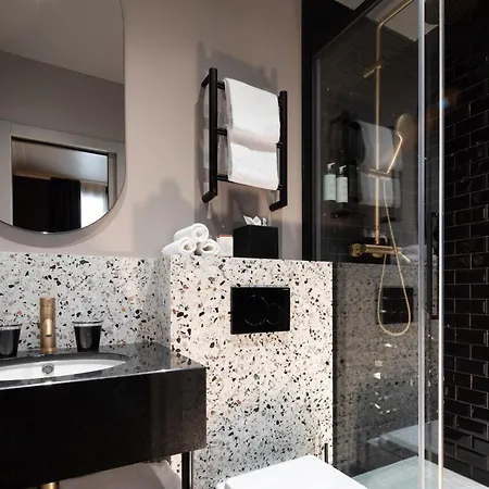 Rayz Eiffel 4* Paris