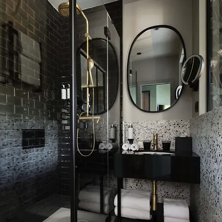 Rayz Eiffel 4* باريس