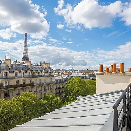 Rayz Eiffel Aparthotel