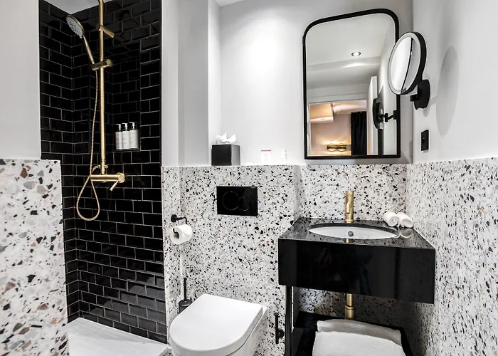 Rayz Eiffel 4* Paris