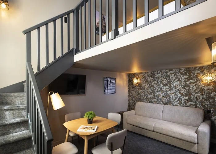 Rayz Eiffel Aparthotel