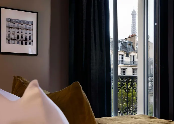 Aparthotel Rayz Eiffel 4*