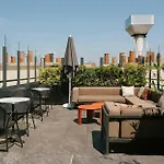 Rayz Eiffel Aparthotel 4*