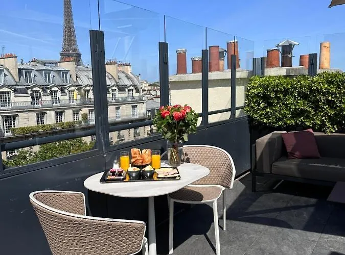 Rayz Eiffel Aparthotel