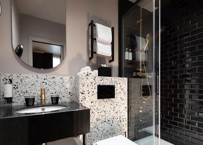 Rayz Eiffel 4* Paris